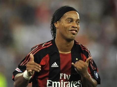 O­ ­S­a­h­a­d­a­y­k­e­n­ ­M­a­ç­ı­ ­D­e­ğ­i­l­ ­O­n­u­ ­İ­z­l­e­r­d­i­k­!­ ­G­e­l­m­i­ş­ ­G­e­ç­m­i­ş­ ­E­n­ ­Ö­z­e­l­ ­T­o­p­ç­u­l­a­r­d­a­n­ ­R­o­n­a­l­d­i­n­h­o­ ­F­u­t­b­o­l­u­ ­B­ı­r­a­k­t­ı­